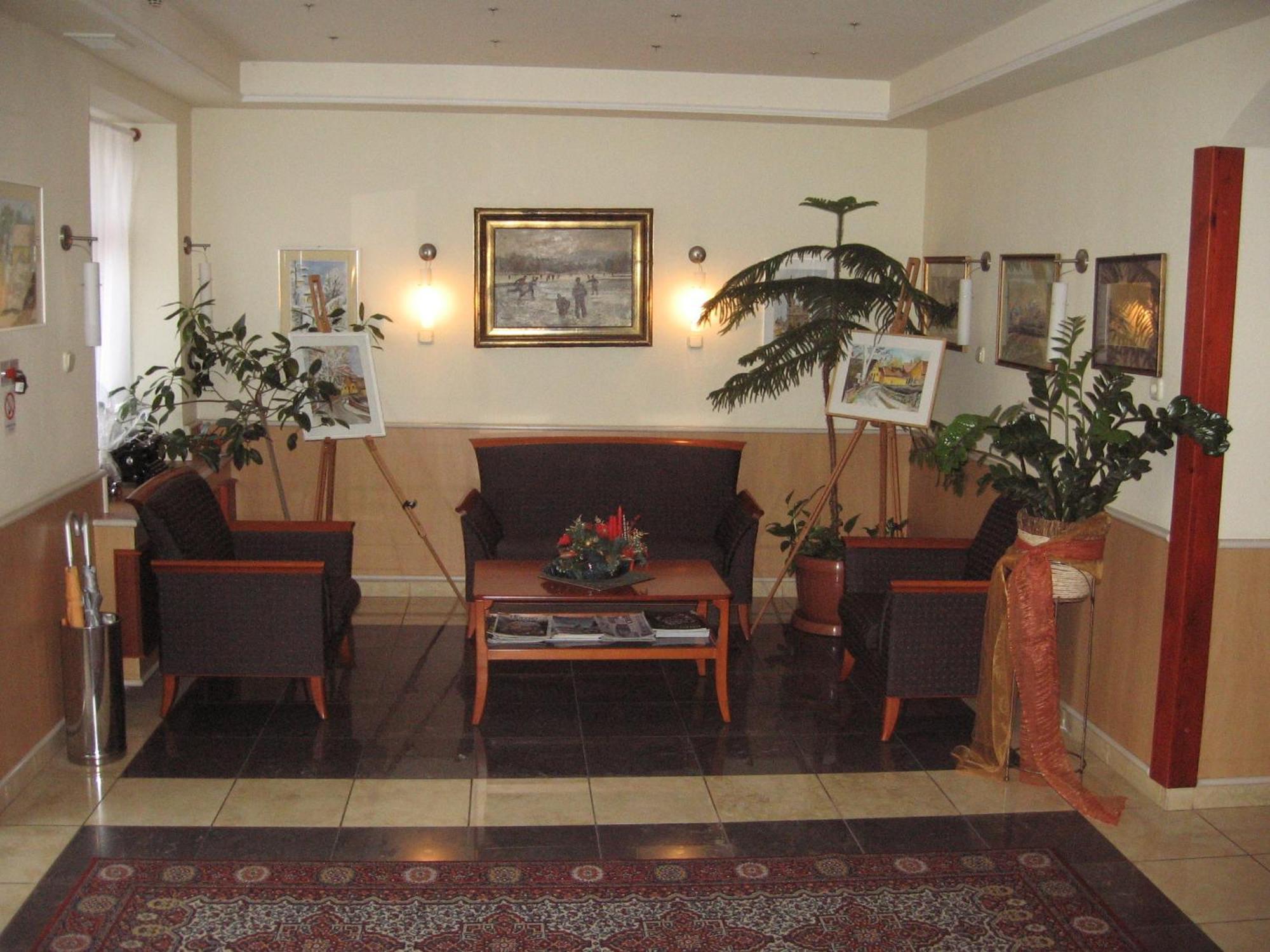Hotel Arnold 터터 내부 사진